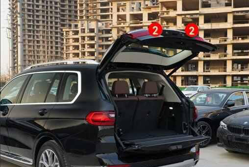 宝马X7后备箱怎么开？宝马X7后备箱开关位置在哪