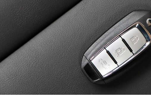 英菲尼迪QX50钥匙隐藏功能，QX50钥匙更换电池图解