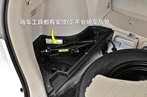 日产新奇骏后备箱异响，新奇骏后备箱门异响