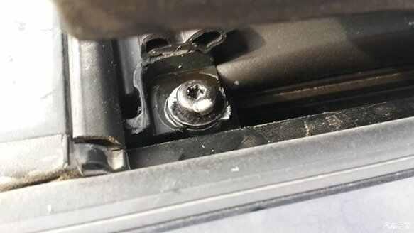 奥迪q5天窗异响原因，奥迪q5天窗异响解决
