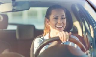 汽车玻璃上的水垢印如何去 汽车玻璃上的水垢印怎么去除