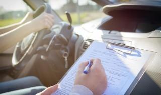 奥迪车天窗打不开怎么回事，奥迪车窗户打不开