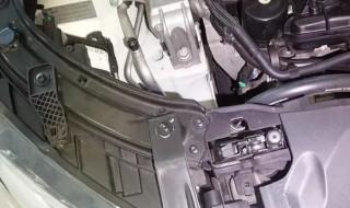 奥迪q3水箱里面有油怎么回事 奥迪q3油箱怎么看